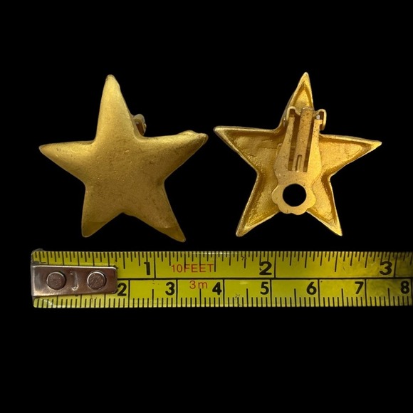 MDM Clip-on Star Earrings - Picture 3 of 4